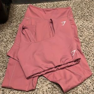 Gym shirt set with leggings and bra. Both small